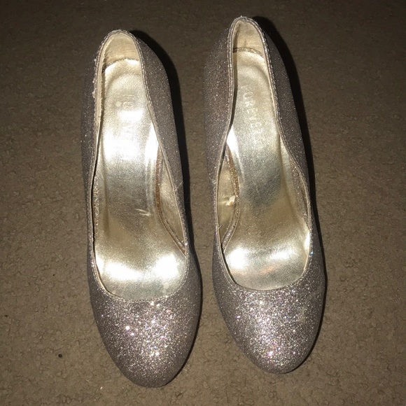 Too small - Picture 2 of 3